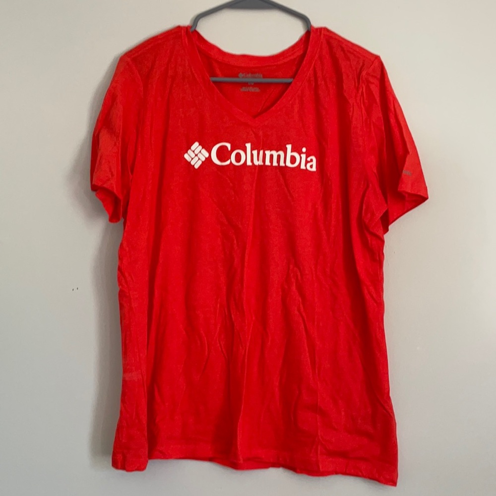 red columbia t shirt